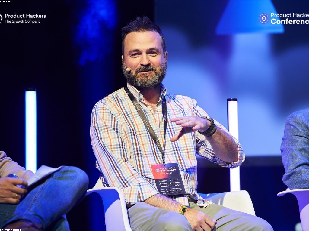 យុទ្ធសាស្ត្រស្លុតសម្រាប់អាជីវកម្មស្នាក់នៅក្នុងសម័យឌីជីថល